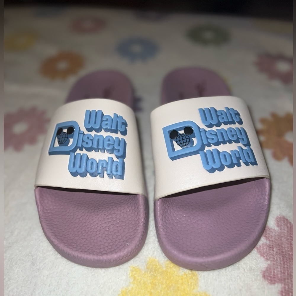 COACH X Walt Disney World Motif Sports Slides NWOT Women’s Size 5
